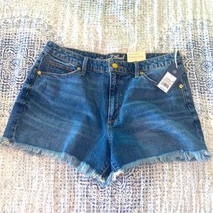 NWT Universal threads denim shorts